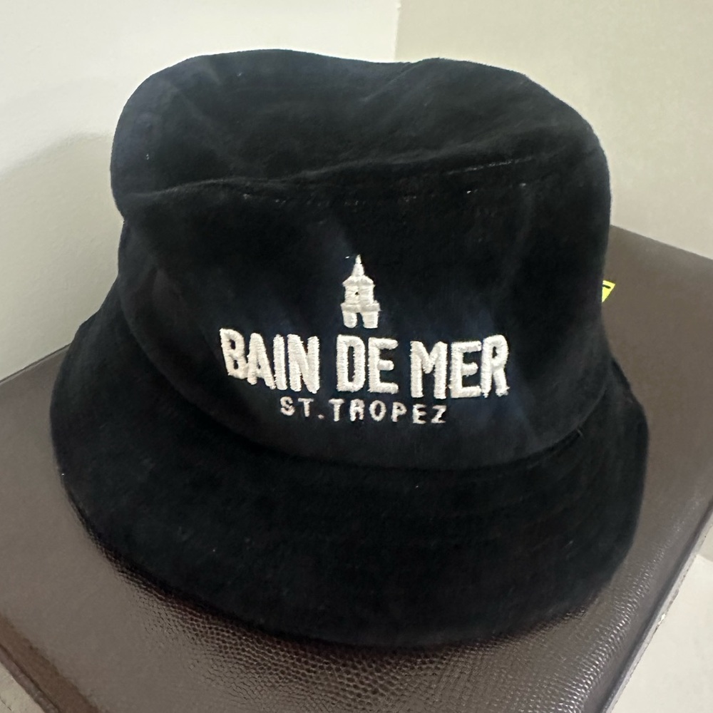 Bain De Mer St Tropez Hat w/ tags NWT